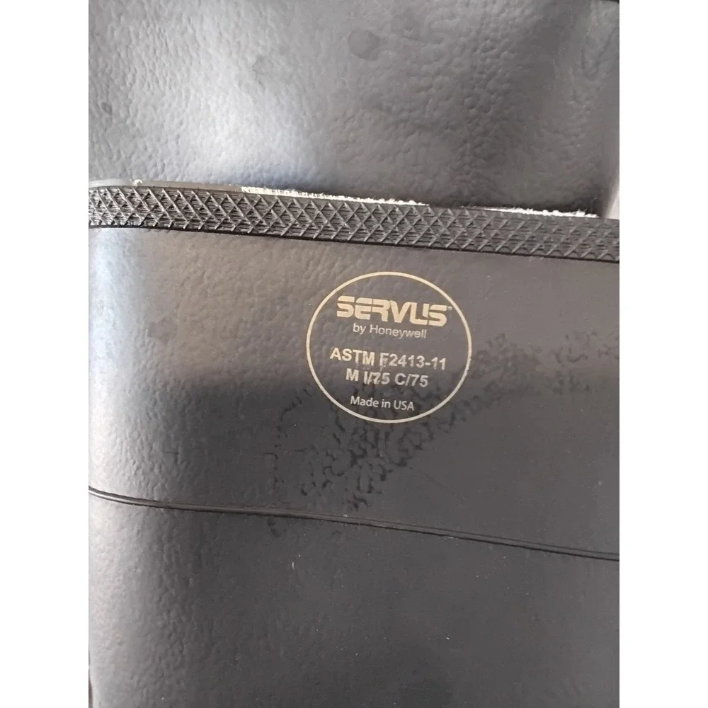 Servis by Honeywell ASTM F241311 M I75 C75 Black Rubber Steel Toe Work Boots‎